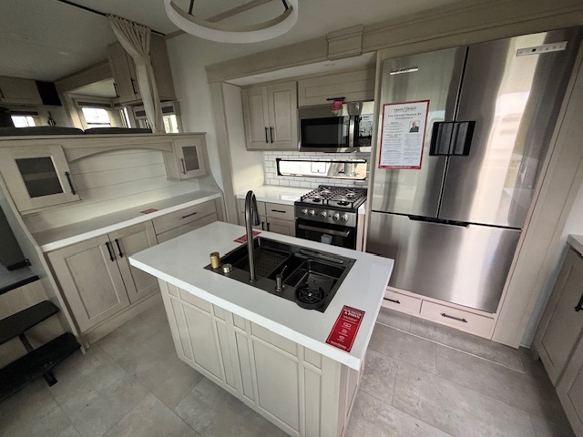 2026 Grand Design Solitude 376RD - Image 10