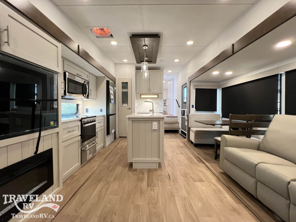 2027 Alliance RV Avenue 29RL - Image 4
