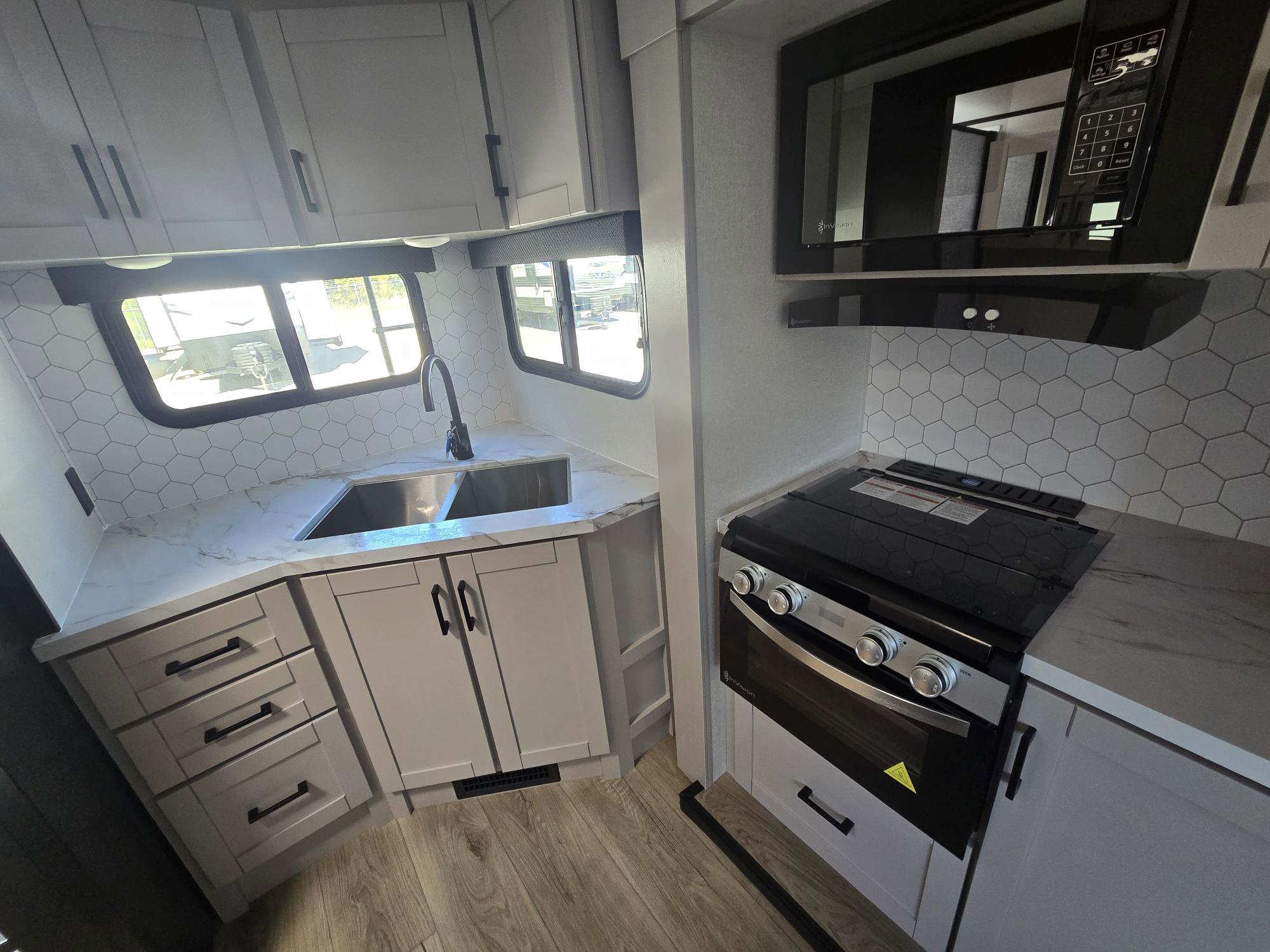 2026 JAYCO JAY FEATHER 21MML - Image 26