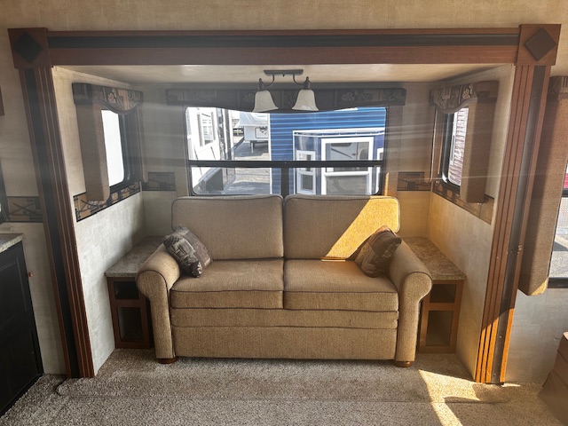 2014 KEYSTONE RV SPRINGDALE 253 REGL - Image 10