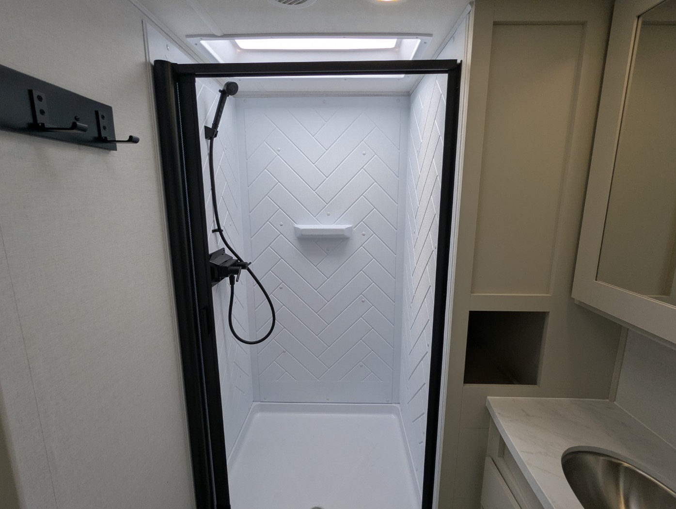 2027 Alliance RV Delta RE250 - Image 23