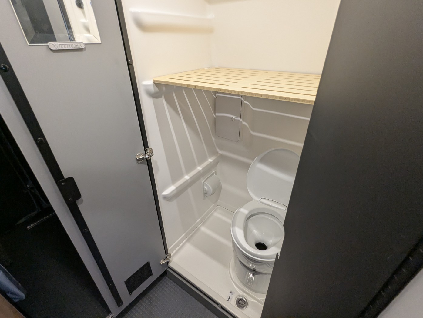 2027 Winnebago Revel 44EC - Image 18