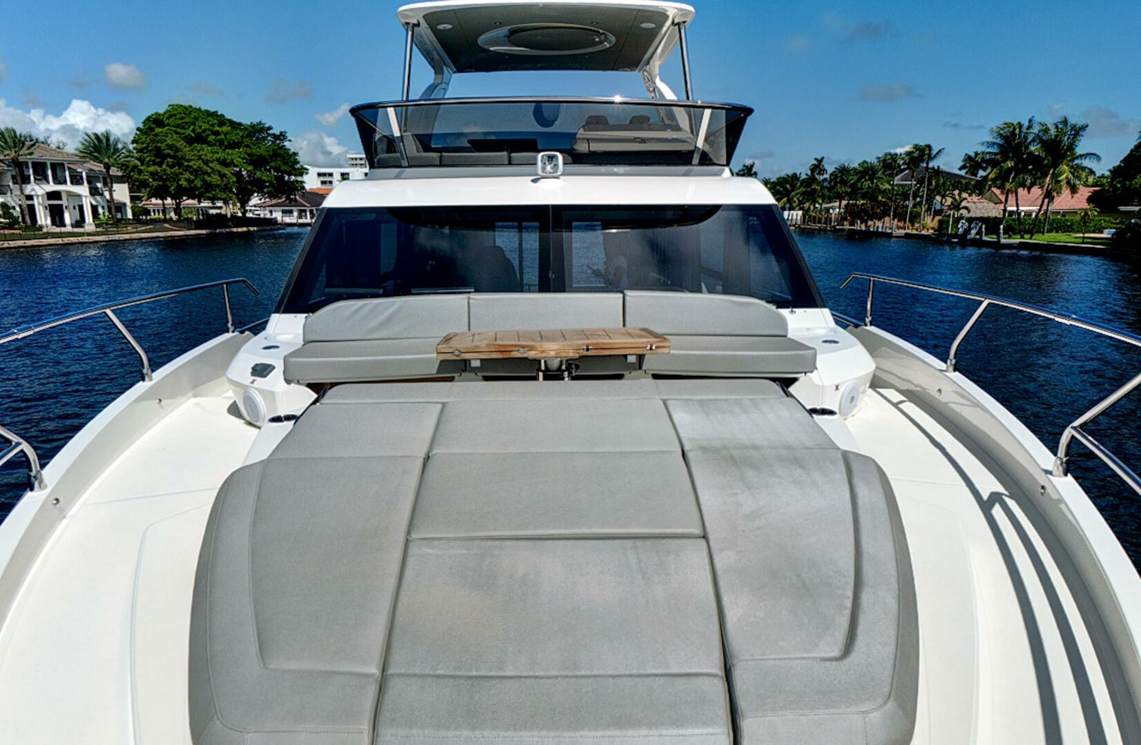 2025 Absolute 52 Fly - Image 21