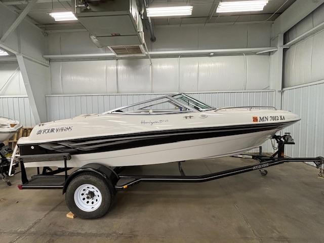 2000 FOURWINNS HORIZON 180 - Image 1
