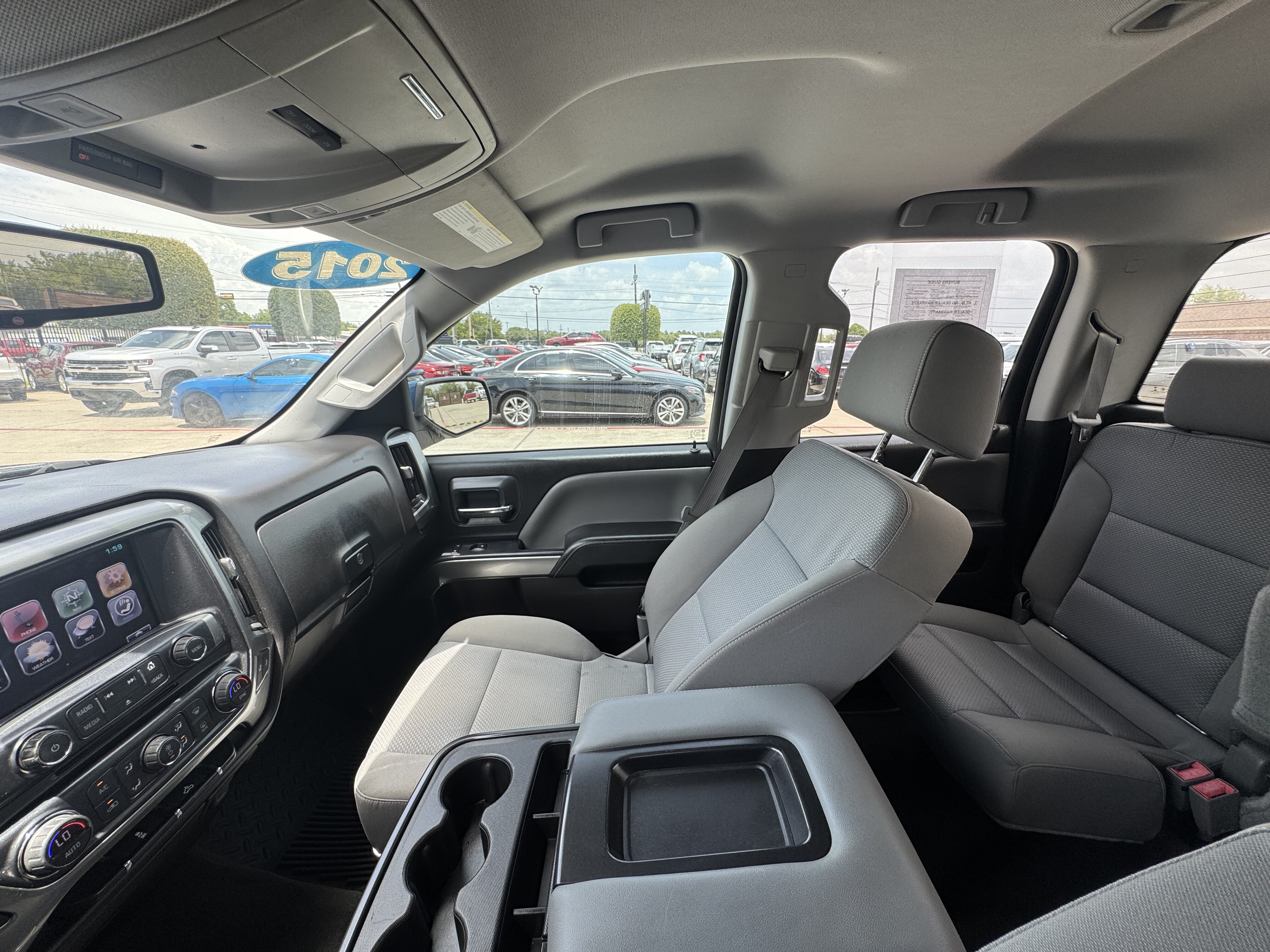 2015 Chevrolet Silverado 1500-V8 Extended Cab LT 2WD - Image 24