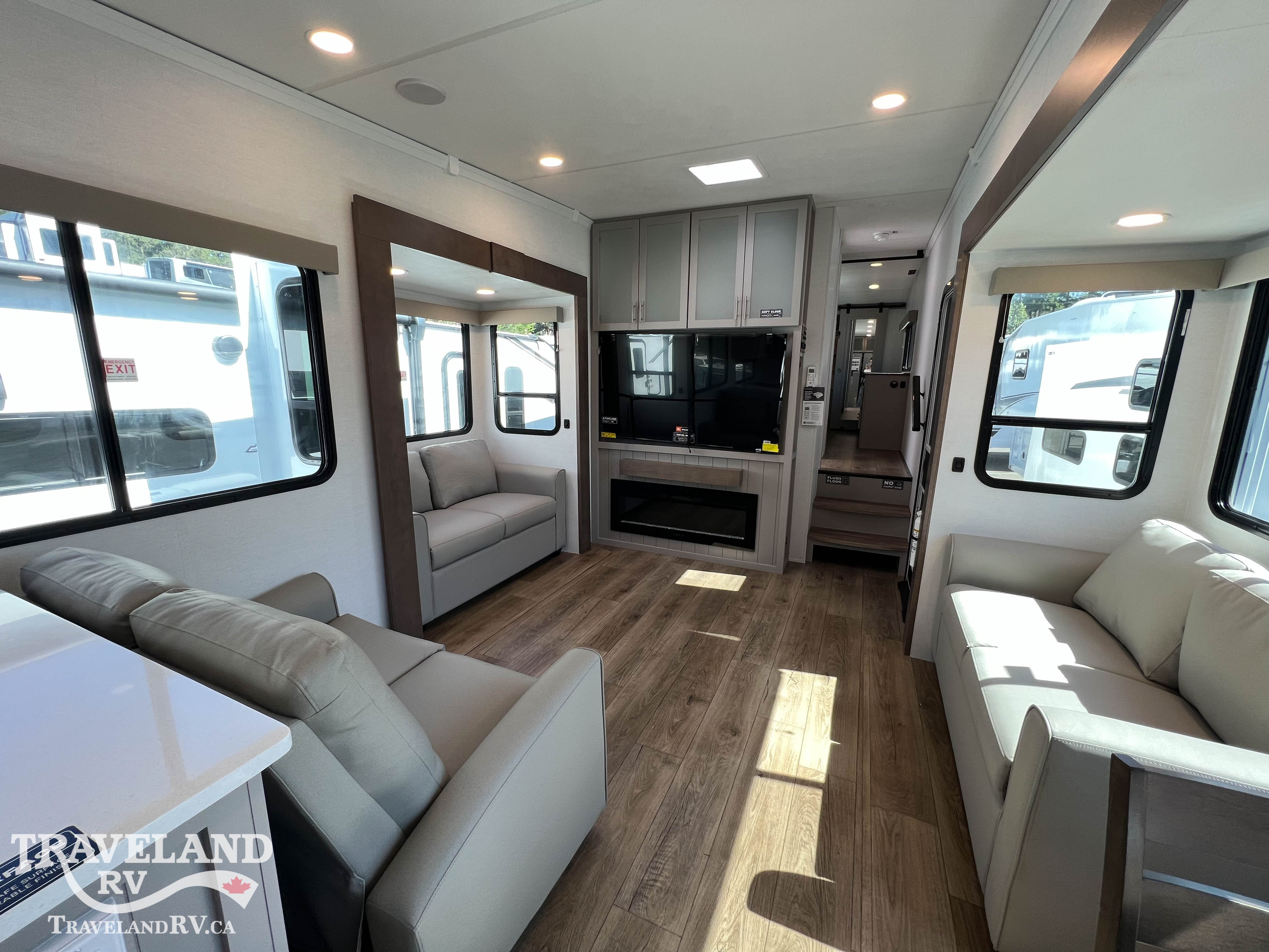 2026 Alliance RV AVENUE 35RKS - Image 14