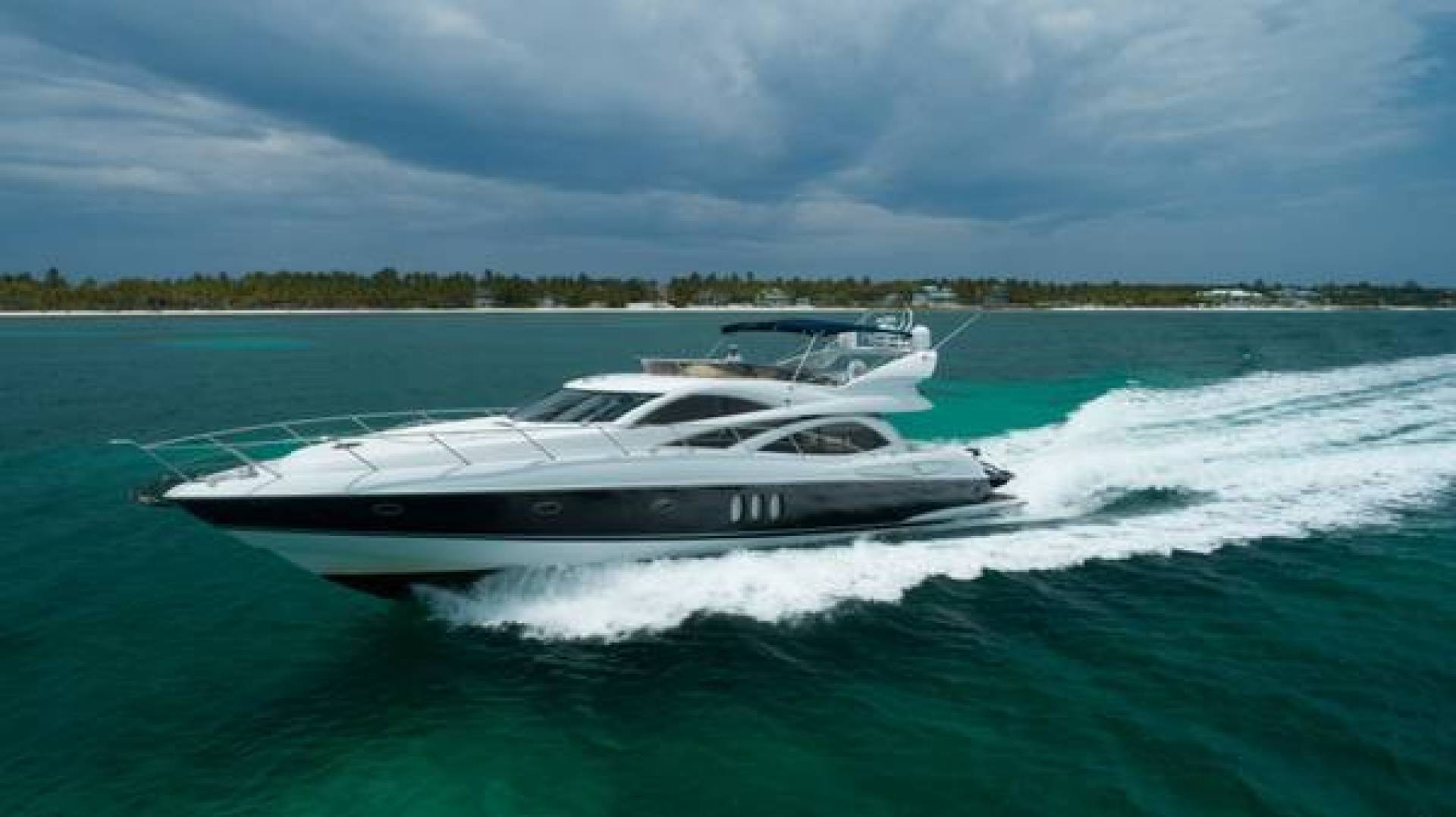2004 Sunseeker Manhattan - Image 2