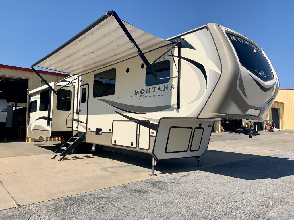 2019 Keystone Montana 3811MS - Image 5