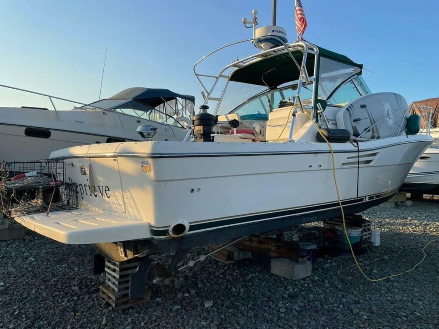 1998 Pursuit 3000 Express - Image 14