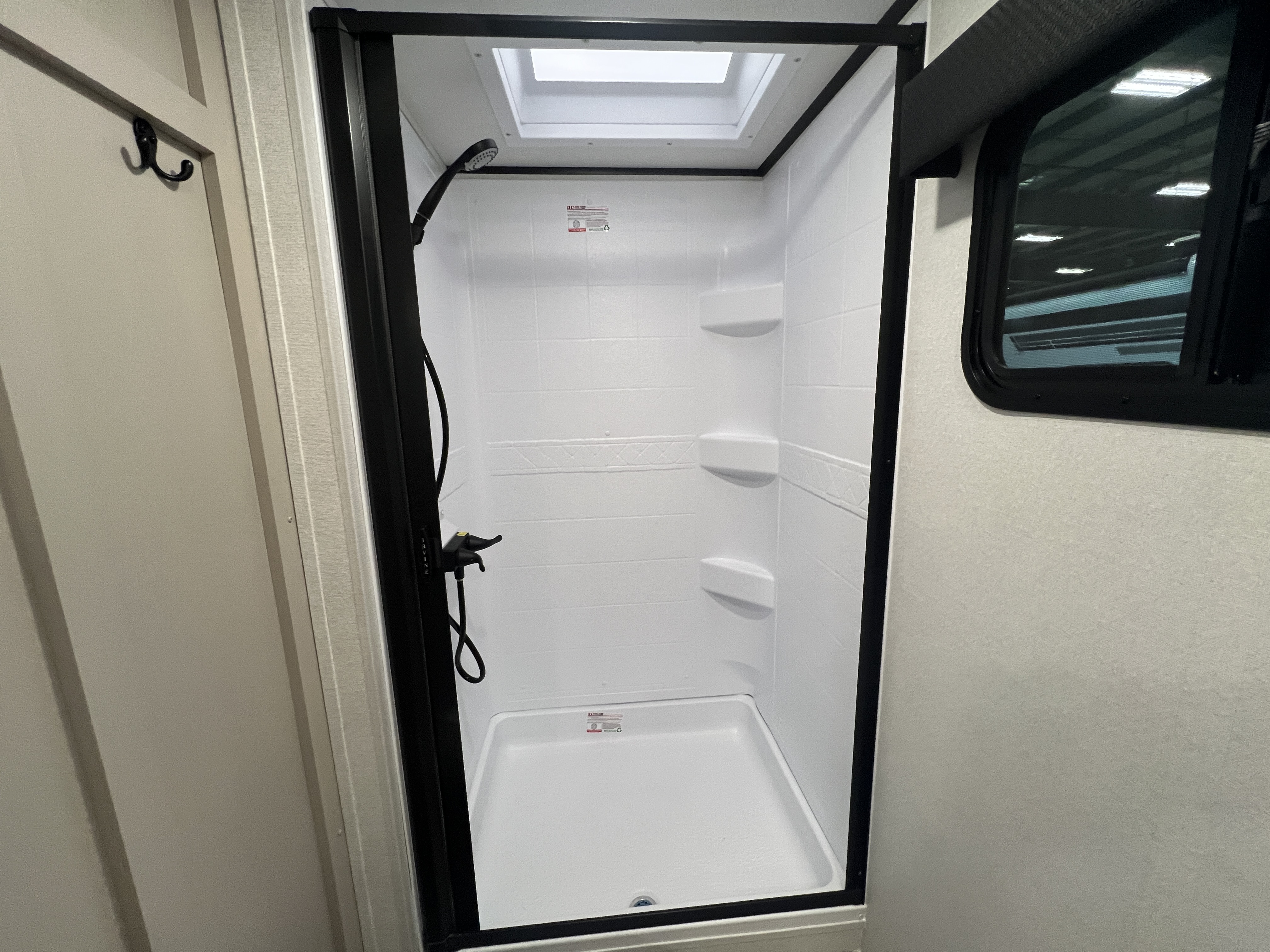 2027 Jayco Jay Feather 21MBH - Image 21