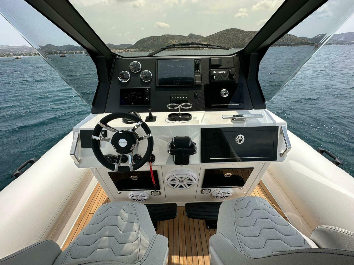 2023 RIB Seafarer 36X - Image 5