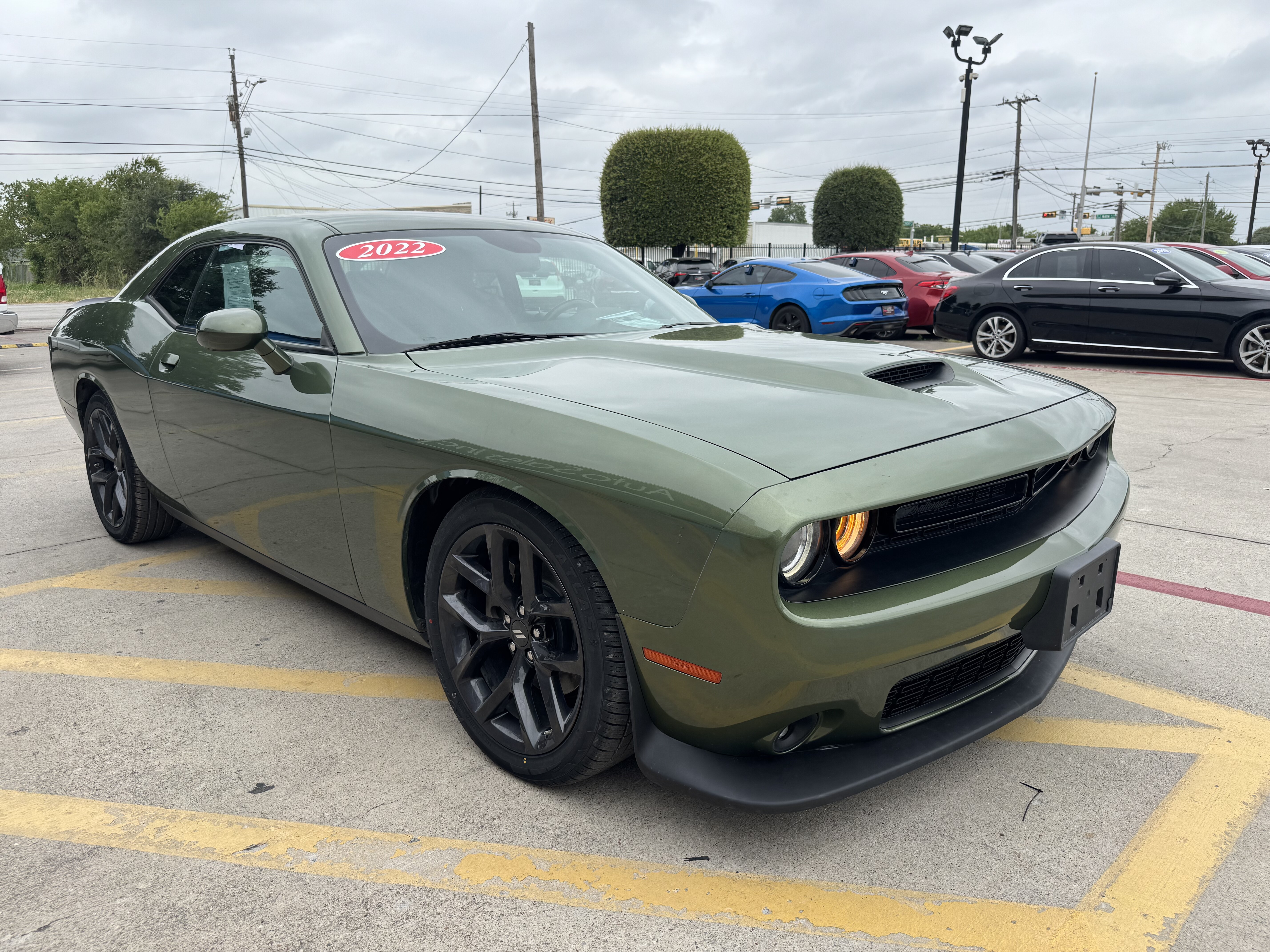 2022 Dodge CHALLENGER Coupe 2D GT - Image 12