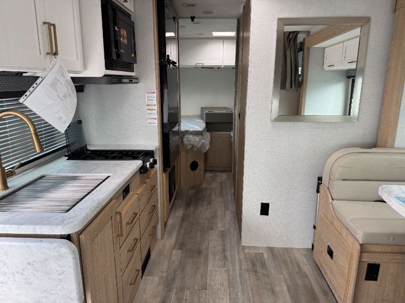 2026 Thor Motor Coach Four Winds 25Z - Image 6