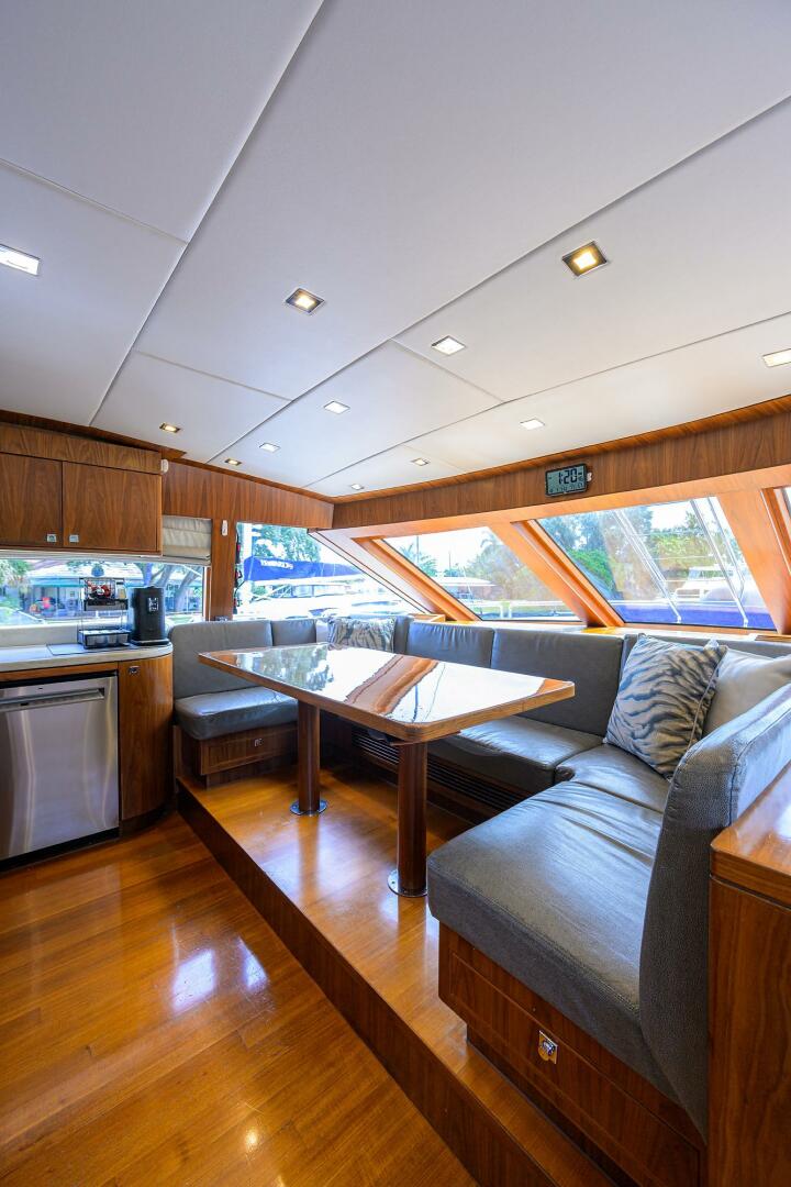2018 Hargrave Raised Pilothouse - Image 52
