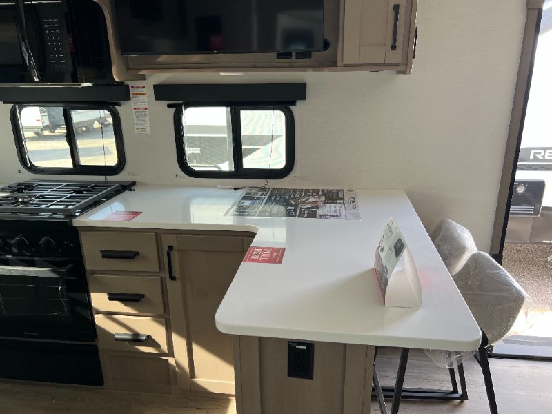 2026 Grand Design Reflection Travel Trailer 322FKTS - Image 10
