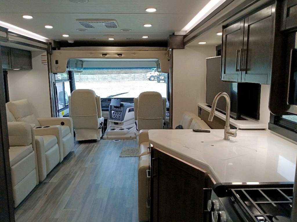 2026 ENTEGRA COACH VISION XL 34G - Image 12