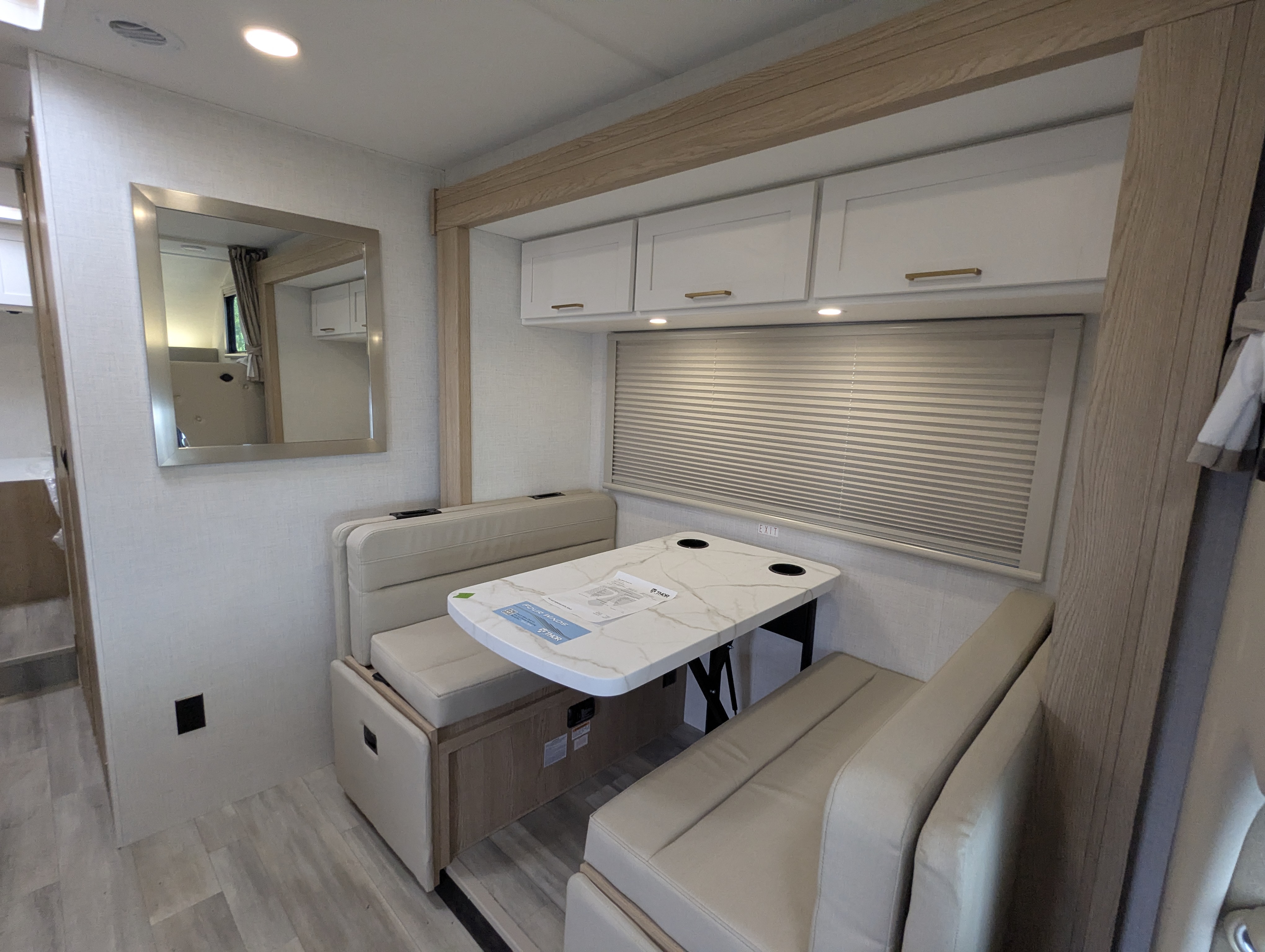 2027 Thor Motor Coach Four Winds 25Z - Image 14