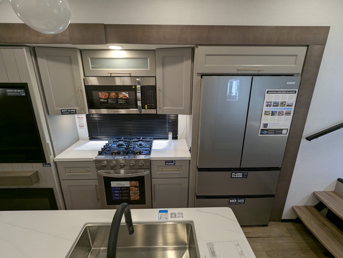 2026 Alliance RV Paradigm 340RL - Image 26