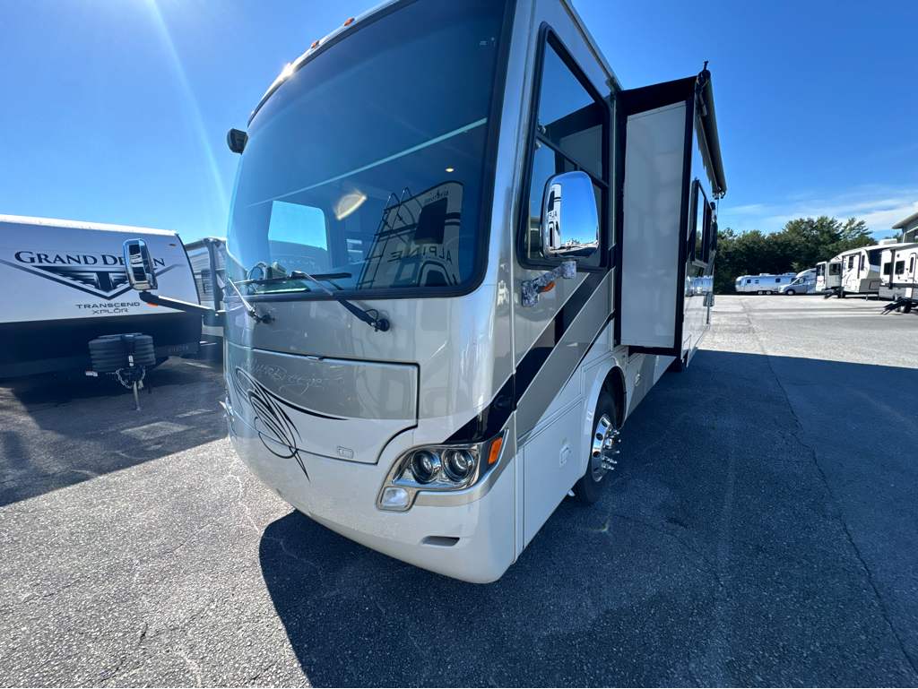 2012 TIFFIN BREEZE 32BR - Image 2