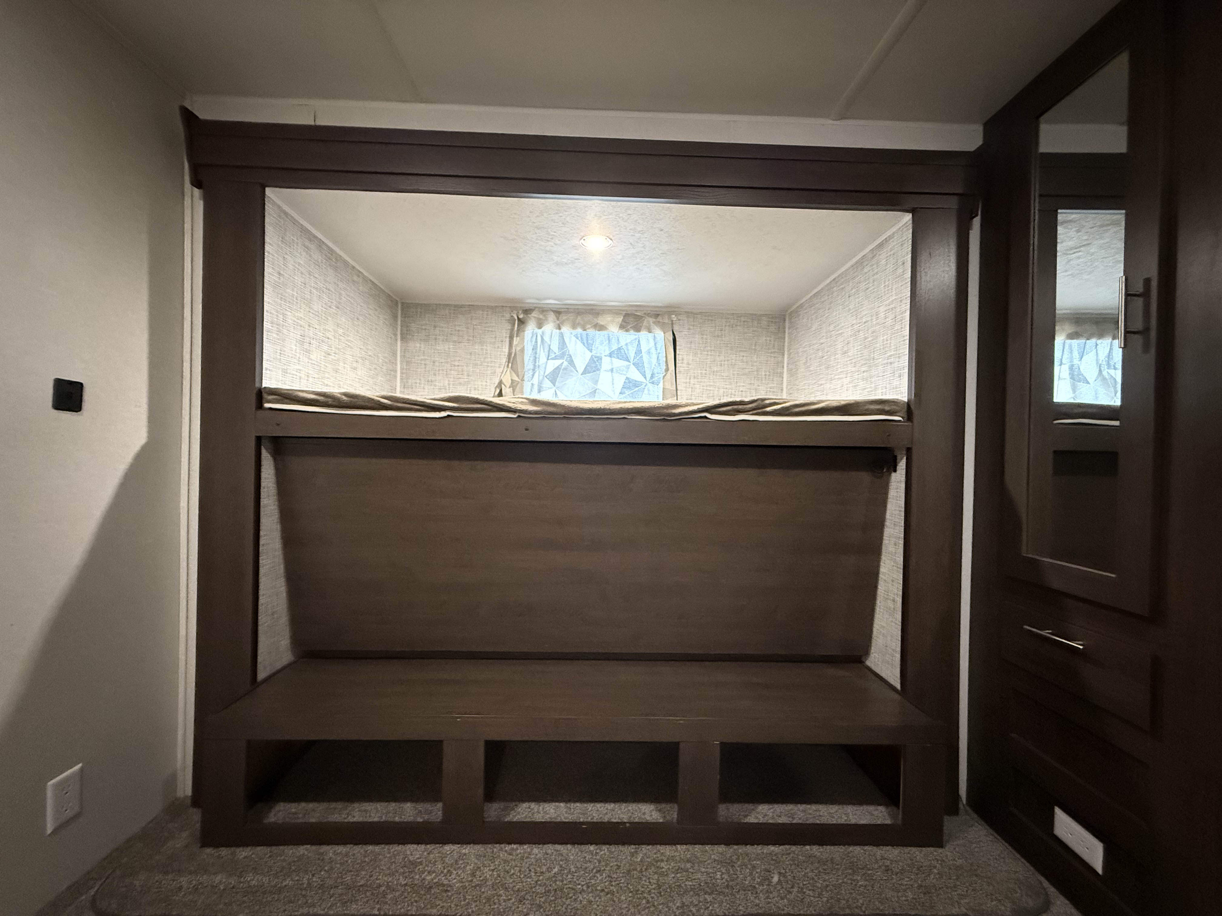 2019 Forest River Wildwood 31KQBTS - Image 17