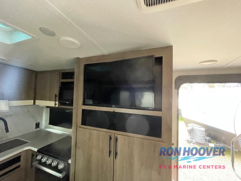 2023 GRAND DESIGN 2400BH - Image 8