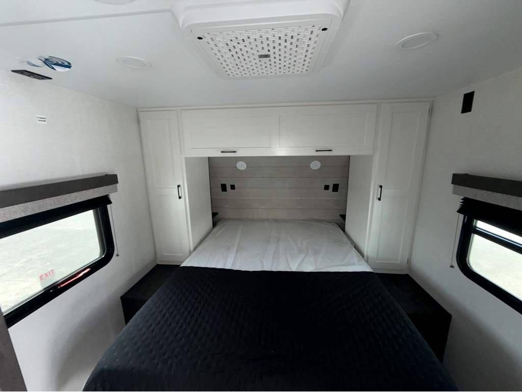 2026 VENTURE RV SIENNA 281VQB - Image 26