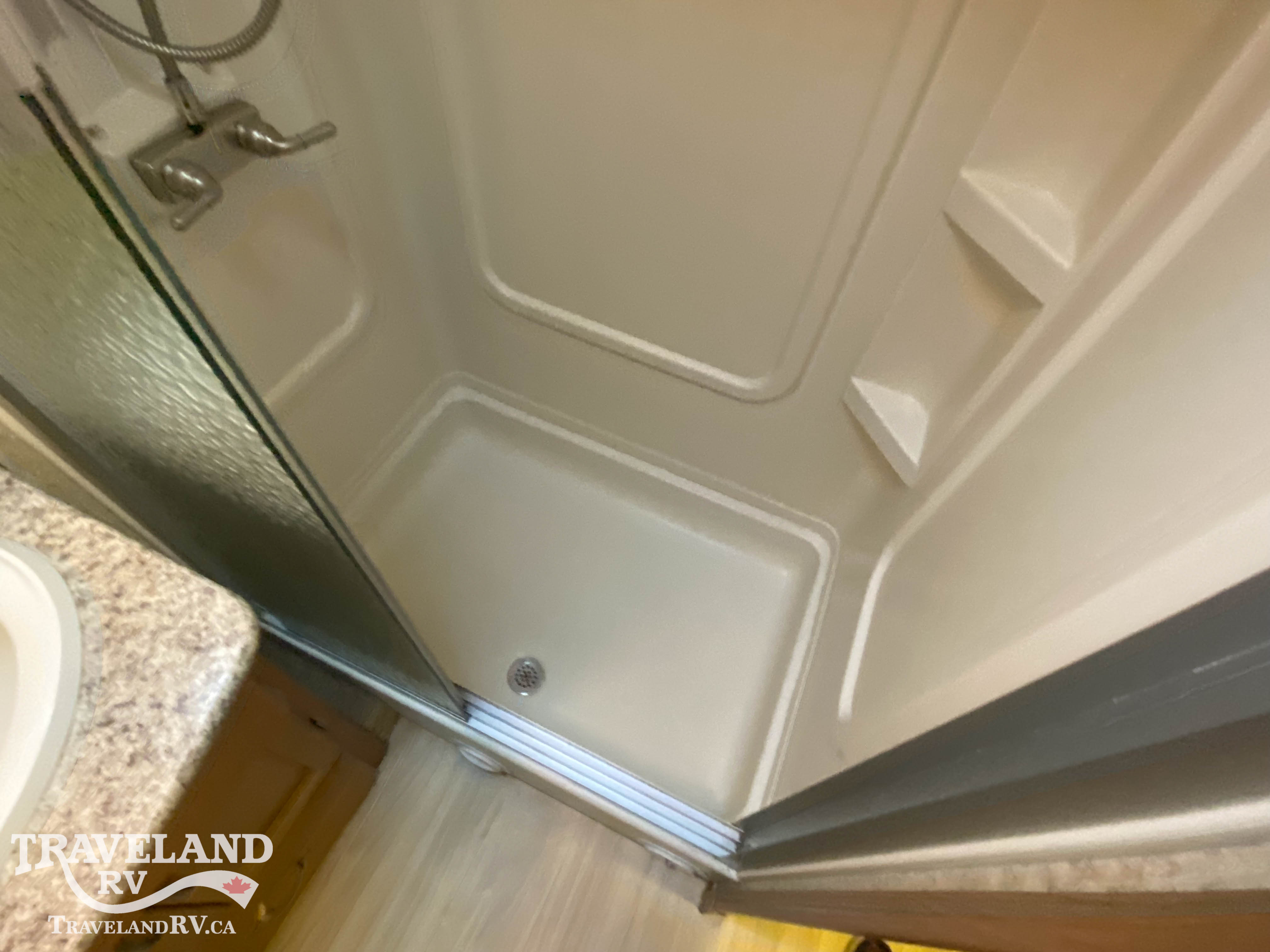 2011 NEWMAR BAYSTAR 3302 - Image 21