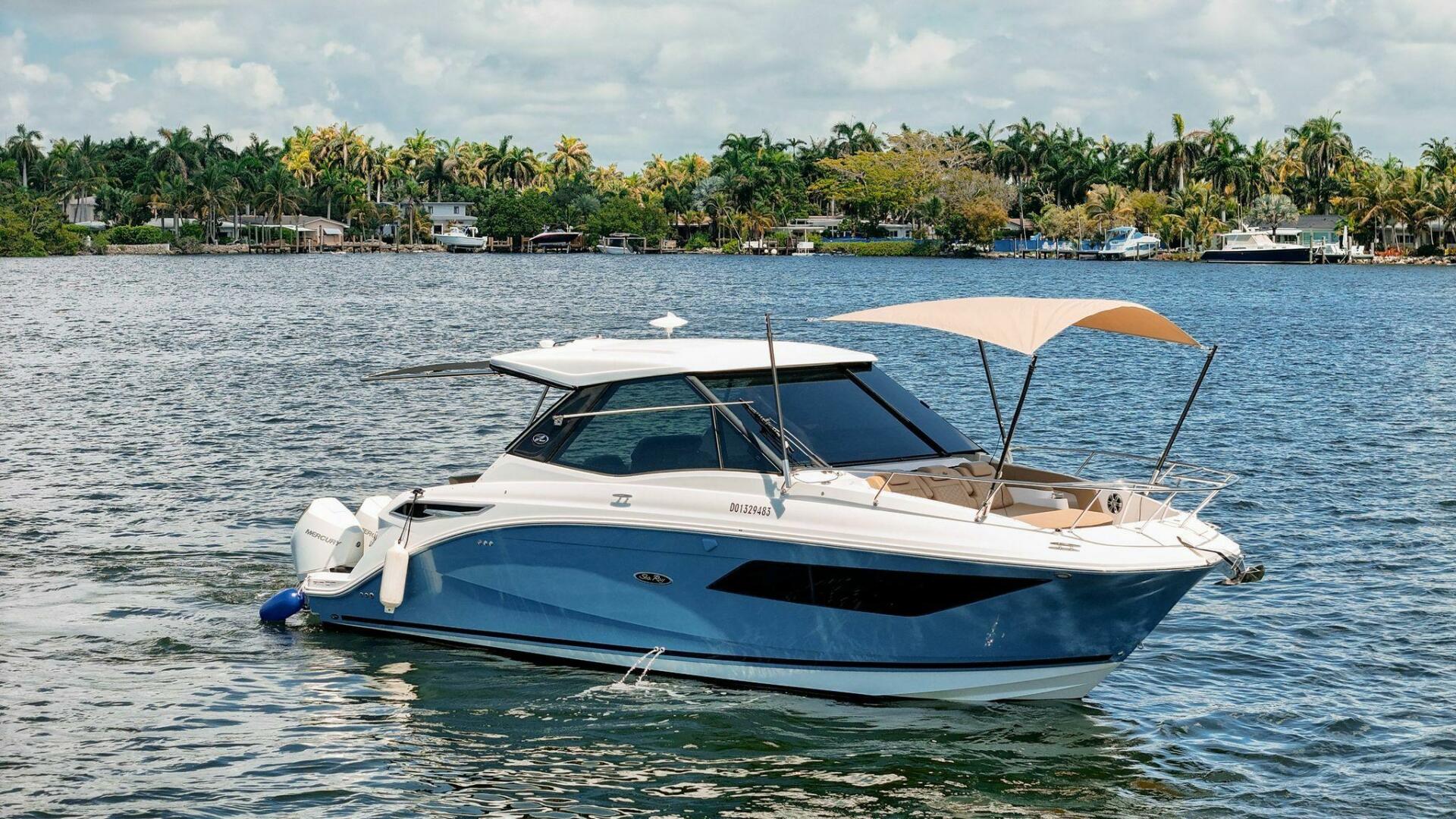 2022 Sea Ray 320 Sundancer OB - Image 4