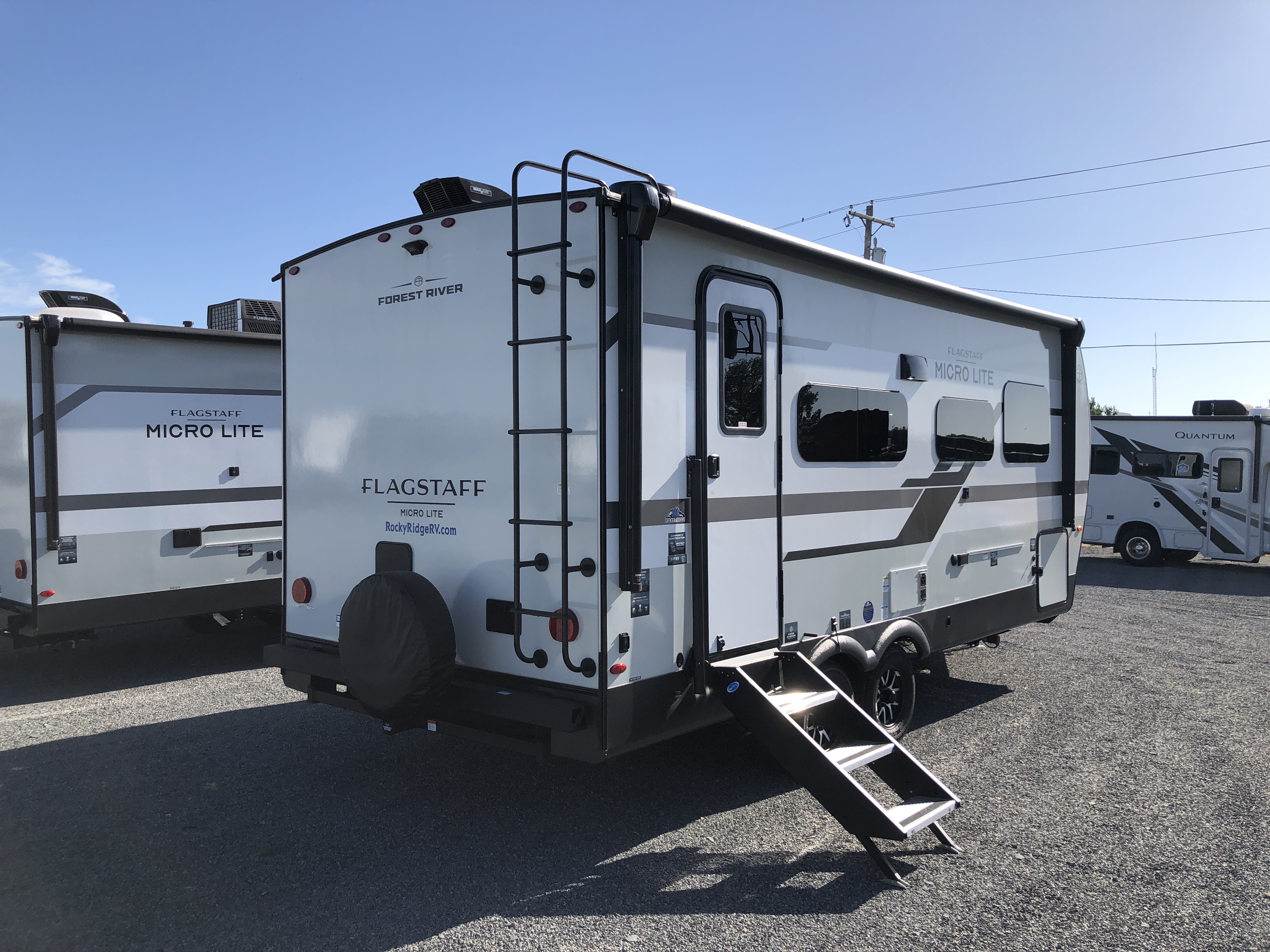 2027 Forest River Flagstaff Micro Lite 22FBS - Image 6