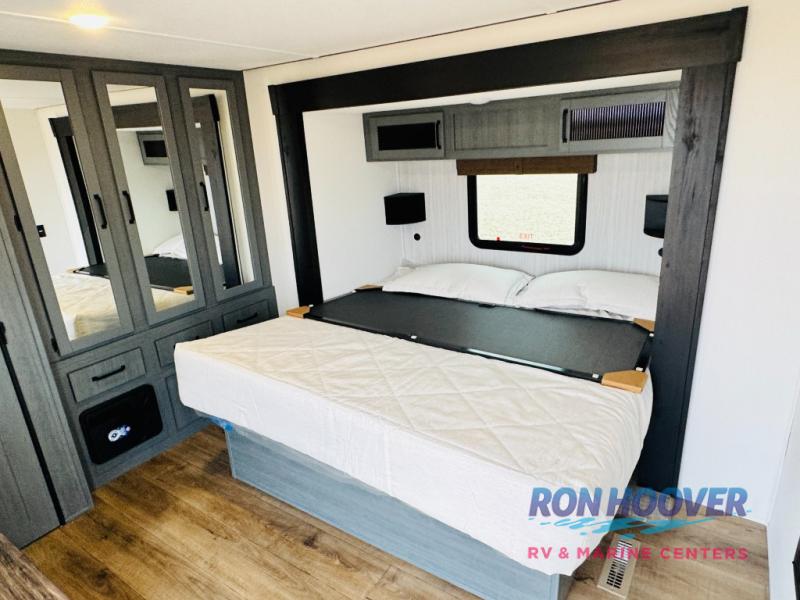 2026 PALOMINO 402LFT - Image 37