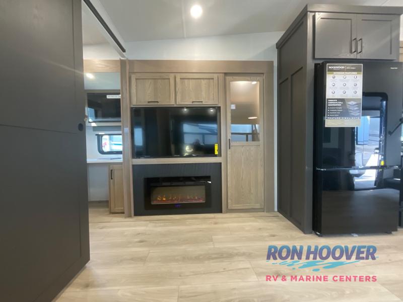 2026 FOREST RIVER 405SBH - Image 23