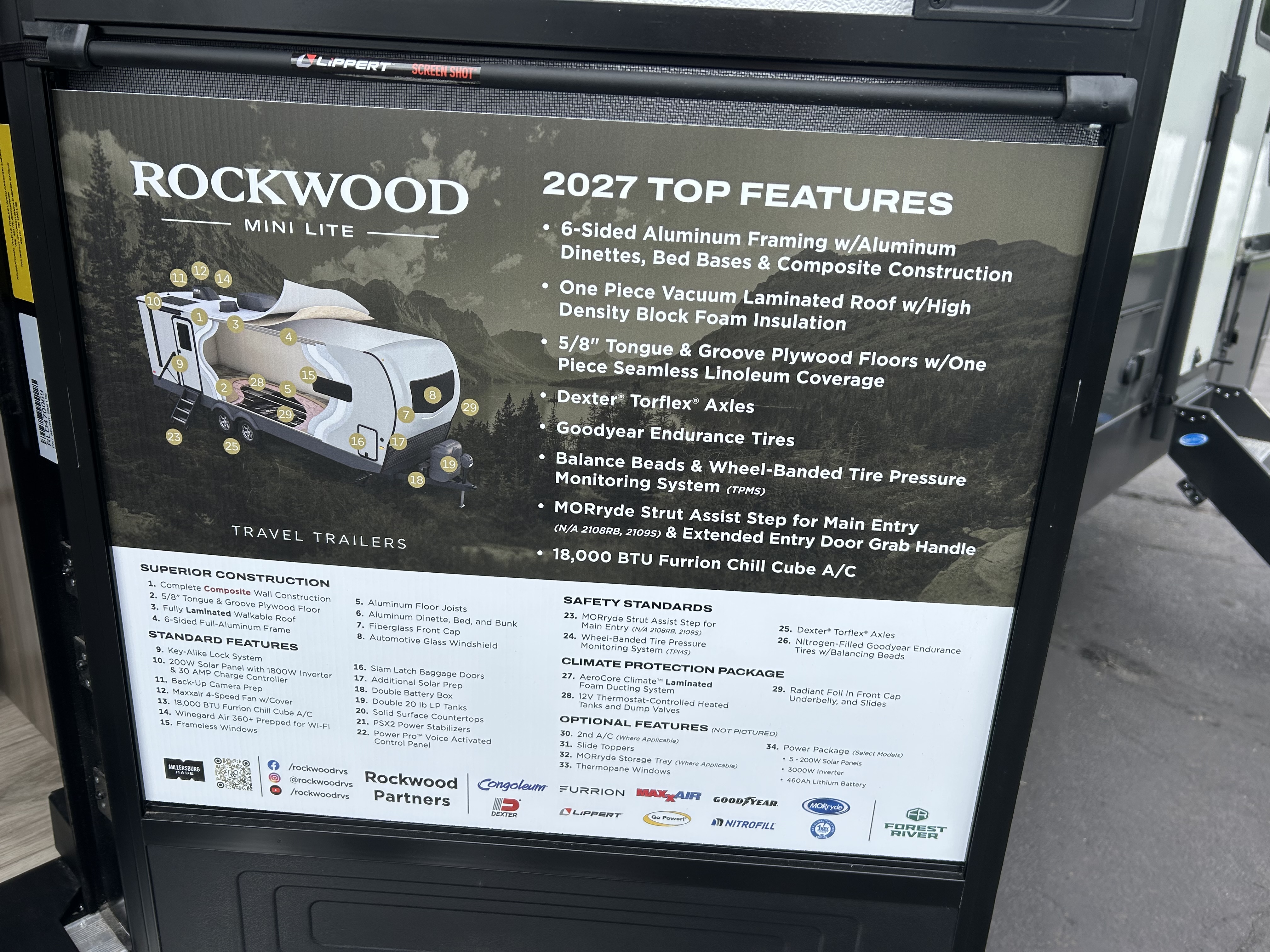 2027 Forest River Rockwood Mini Lite 2515S - Image 6