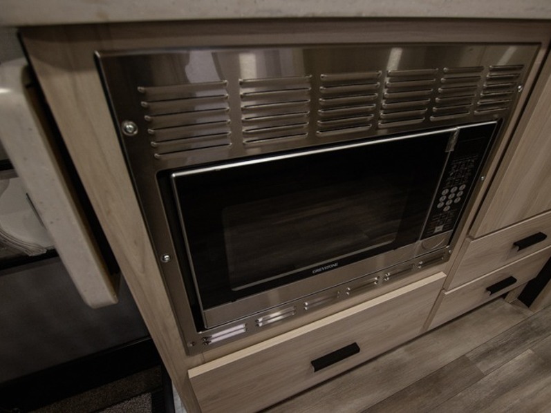 2023 Forest River Sunseeker 2400TSD - Image 9