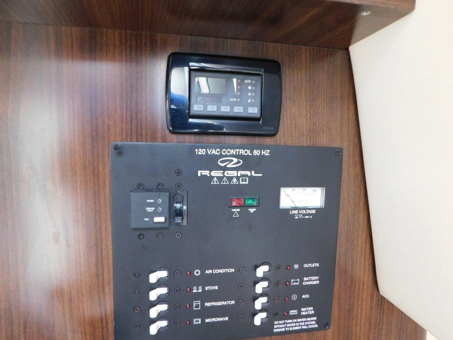 2018 Regal 26 Express Base - Image 17