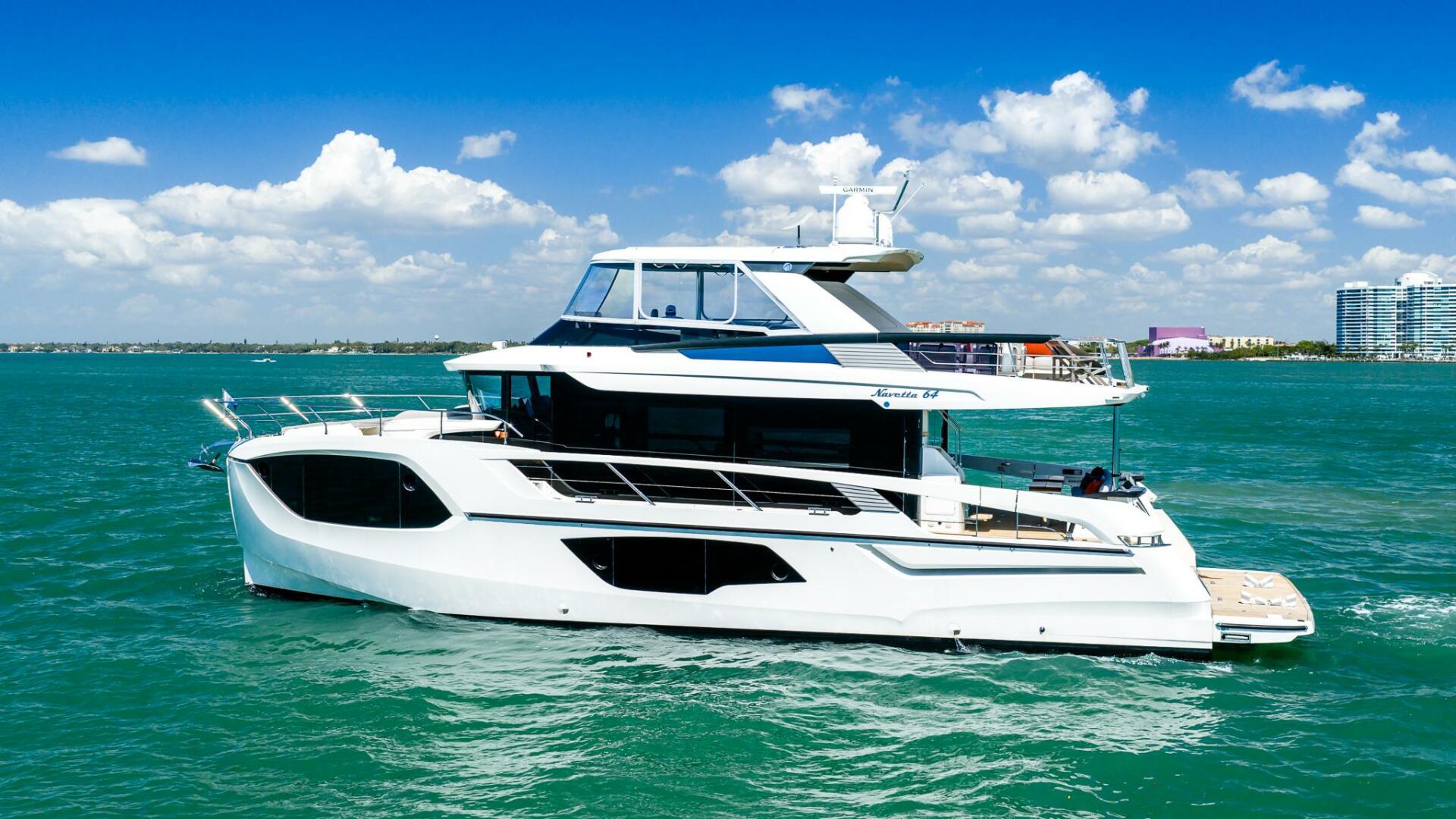 2022 Absolute Navetta 64 - Image 15