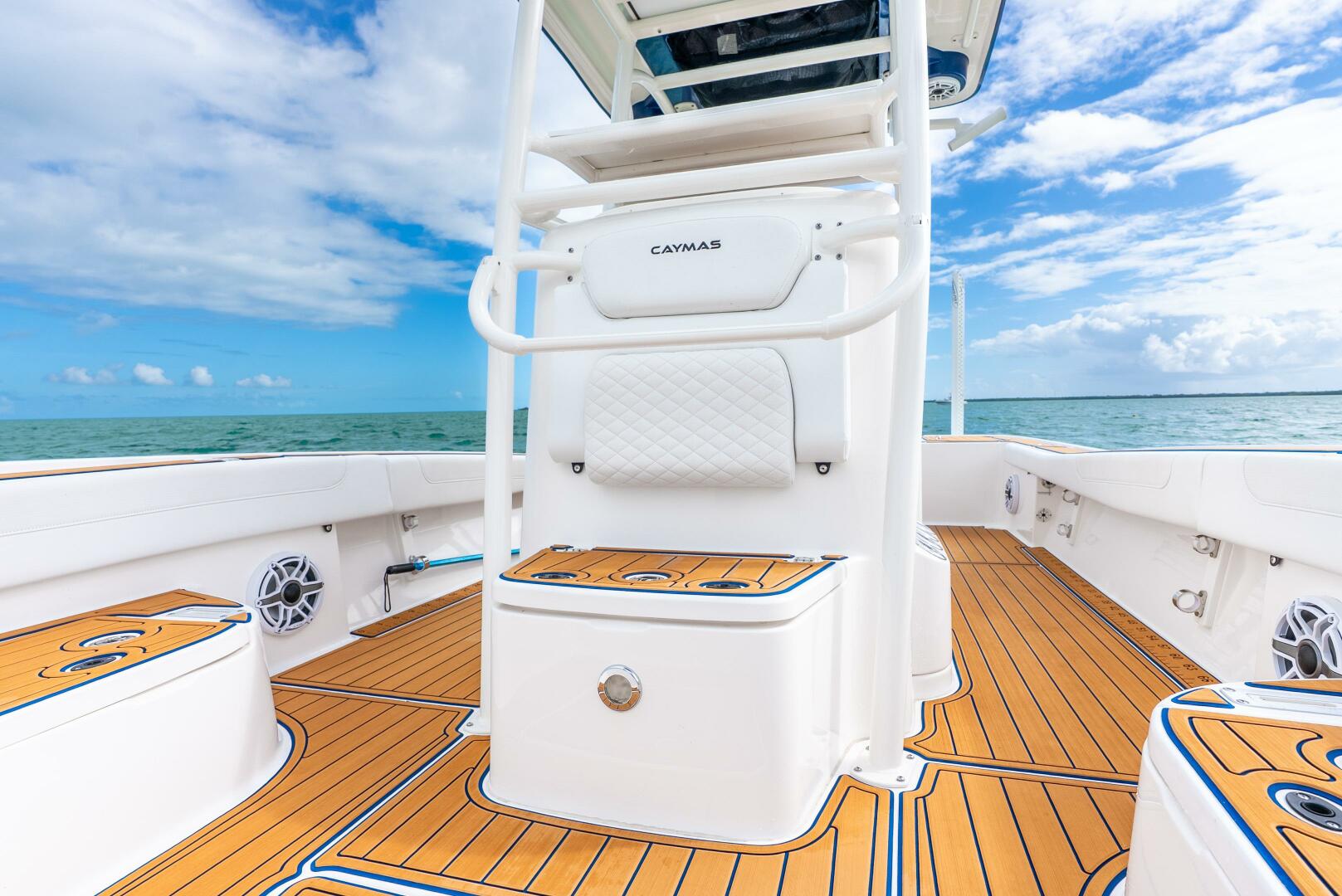2024 Caymas Hybrid Boat 281 HB - Image 11
