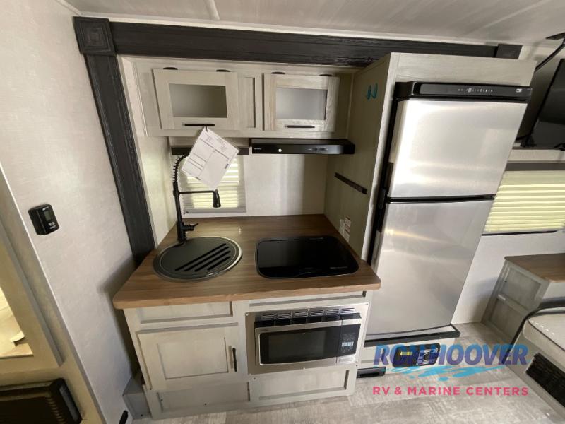 2023 FOREST RIVER 19RBM - Image 7