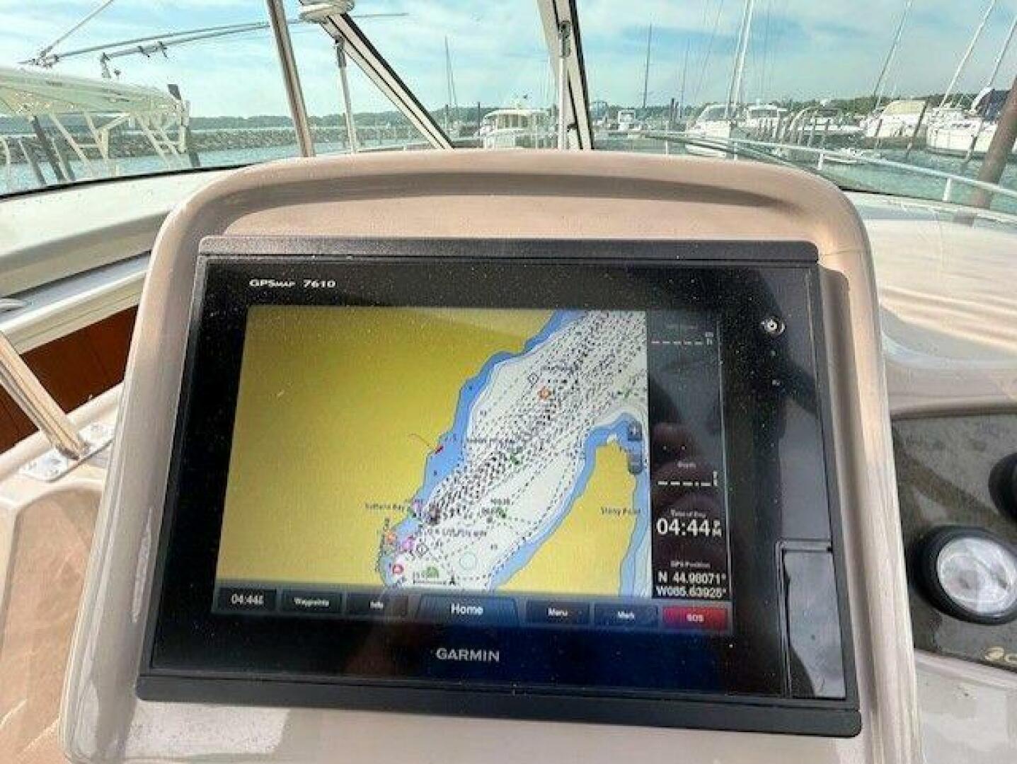 2004 Cruisers Yachts 340 Express - Image 17
