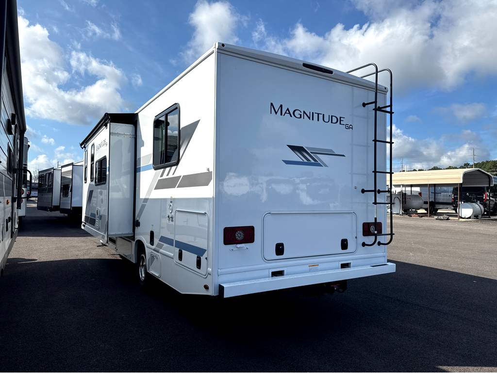 2027 THOR MOTOR COACH MAGNITUDE GA28 - Image 3