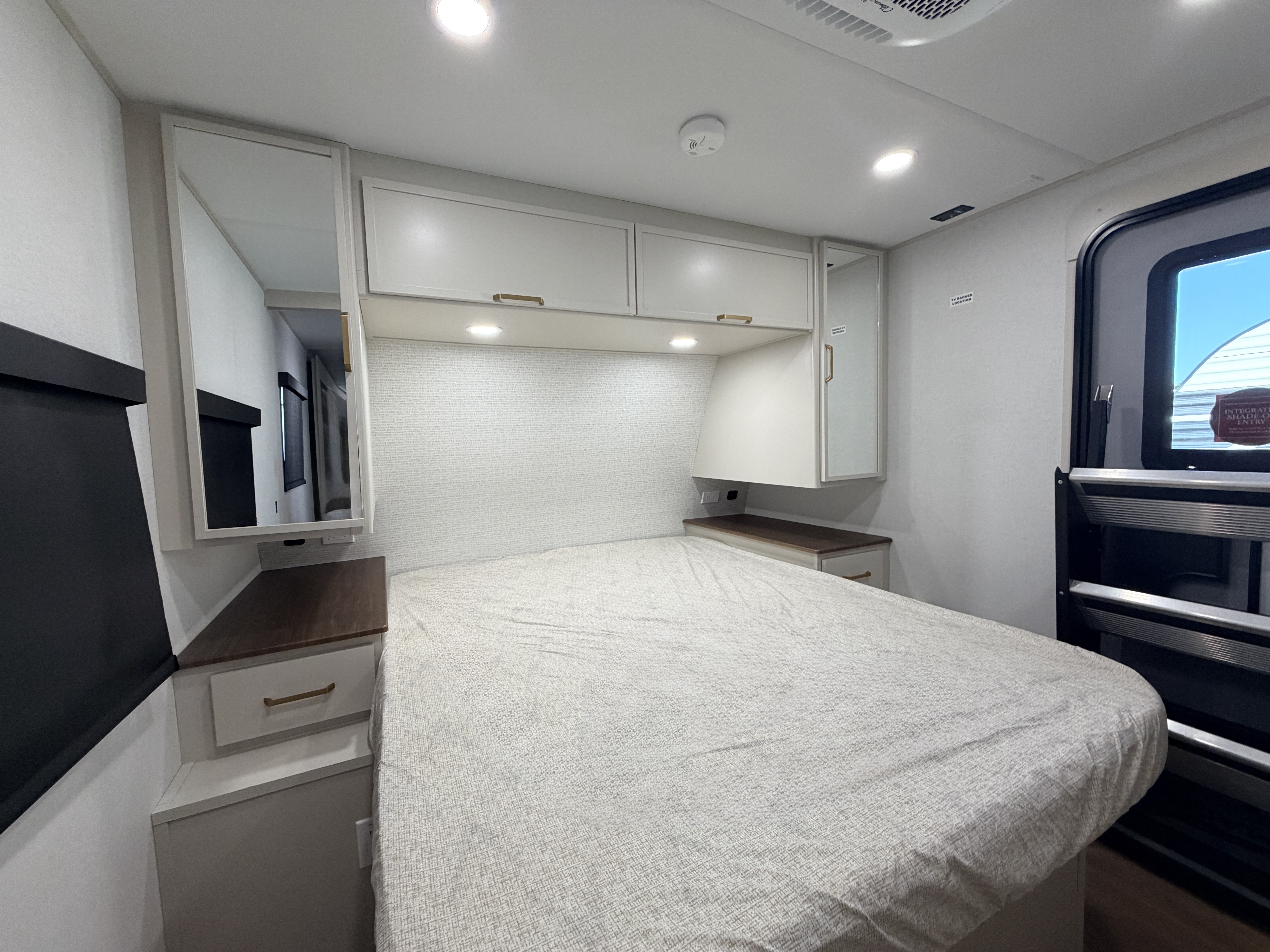 2027 Grand Design Imagine XLS 25RLE - Image 14
