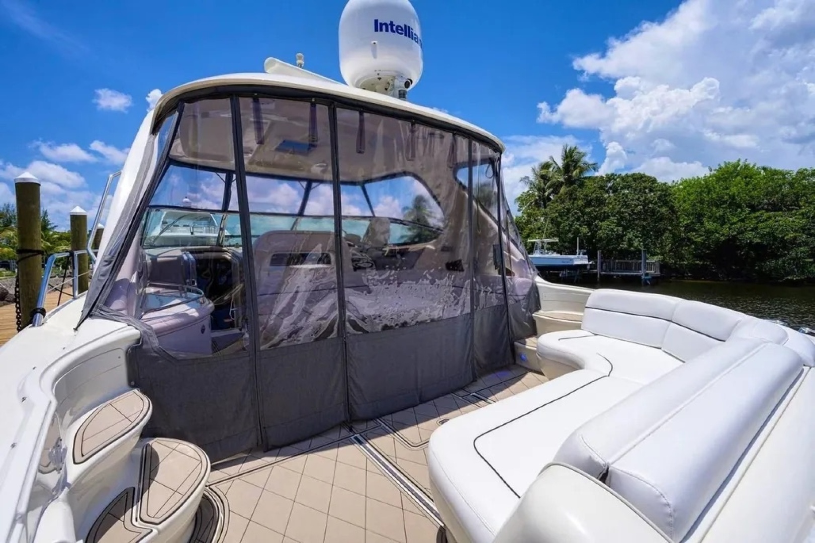2004 Sea Ray 550 Sundancer - Image 3