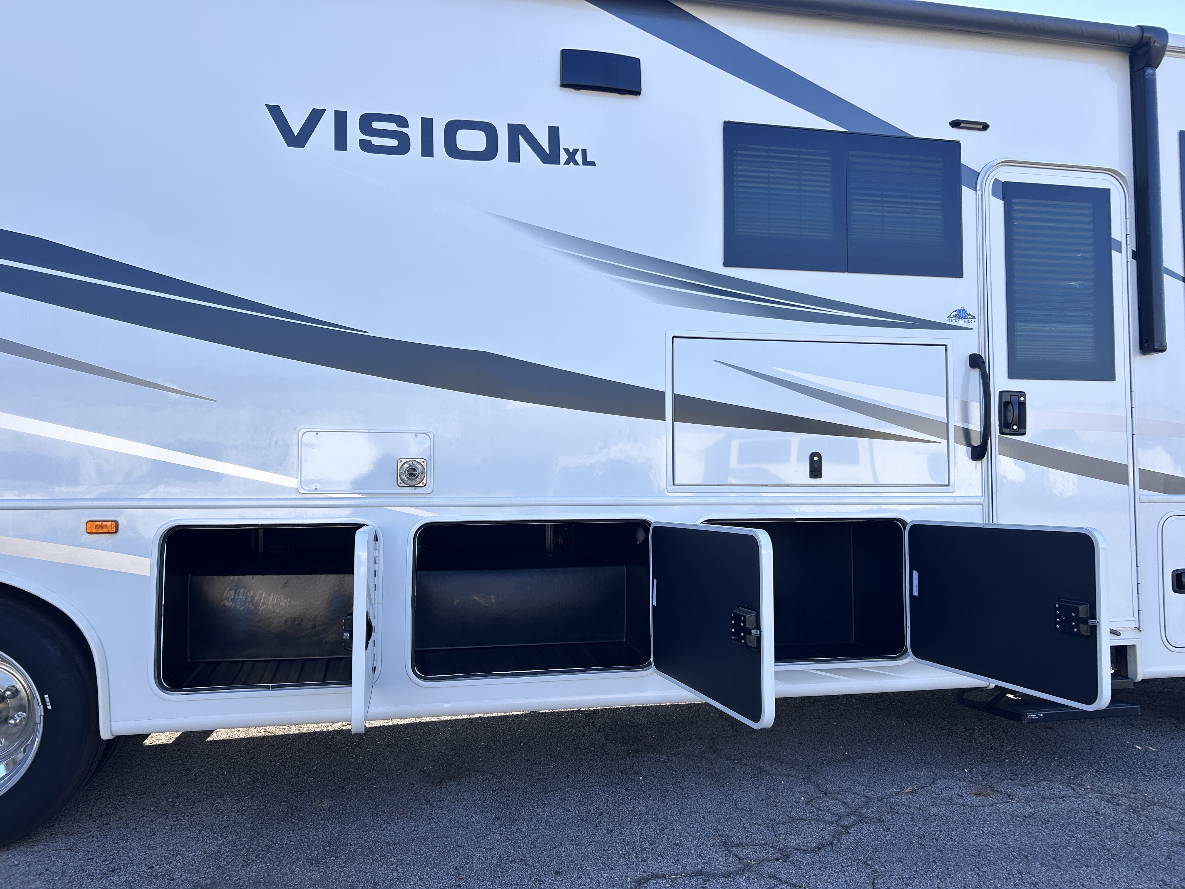 2023 ENTEGRA COACH ENTEGRA 34B - Image 7
