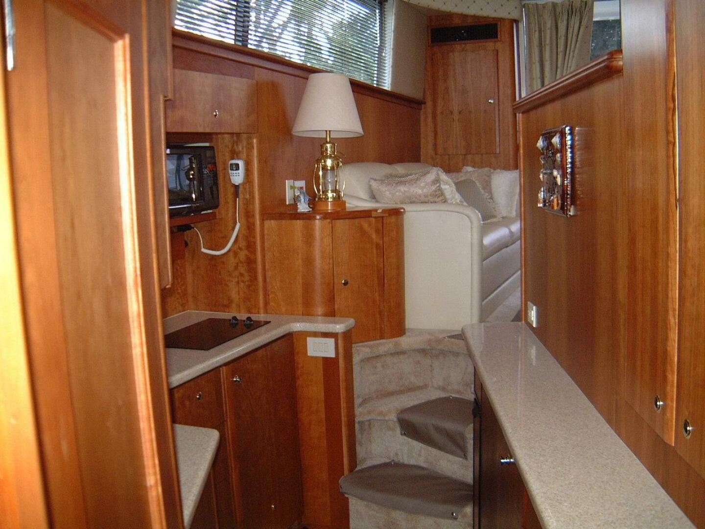 2000 Silverton 42 Convertible - Image 10