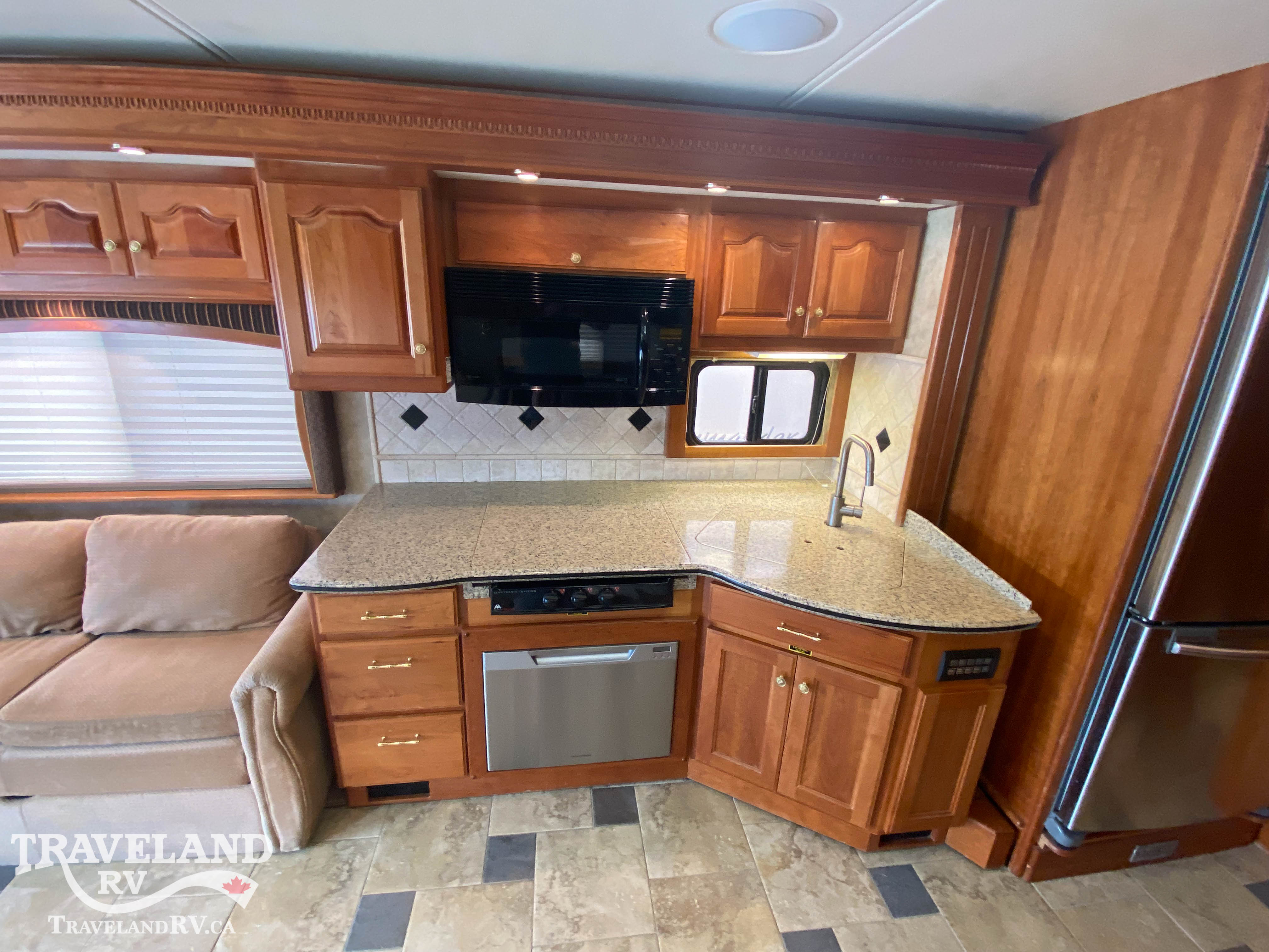 2007 COUNTRY COACH ALLURE 42 - Image 8