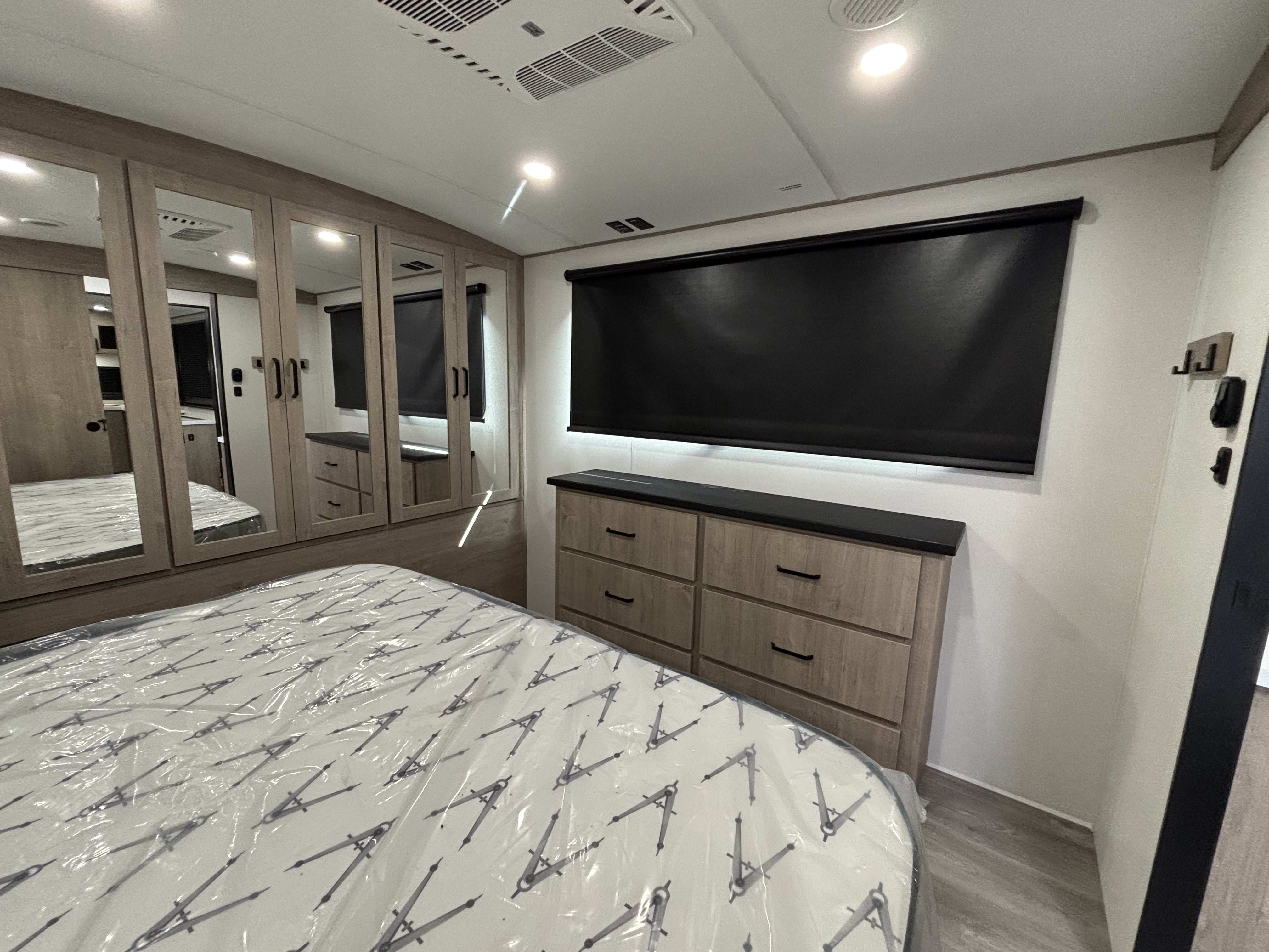 2026 Grand Design Imagine 2700BS - Image 19