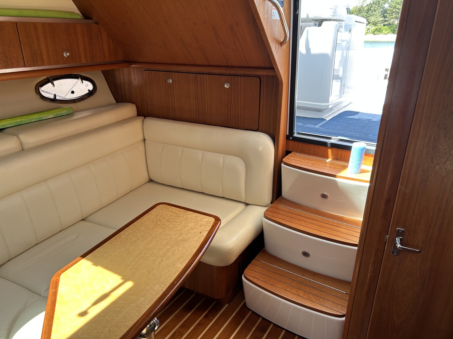 2007 Tiara Yachts 3200 Open - Image 7
