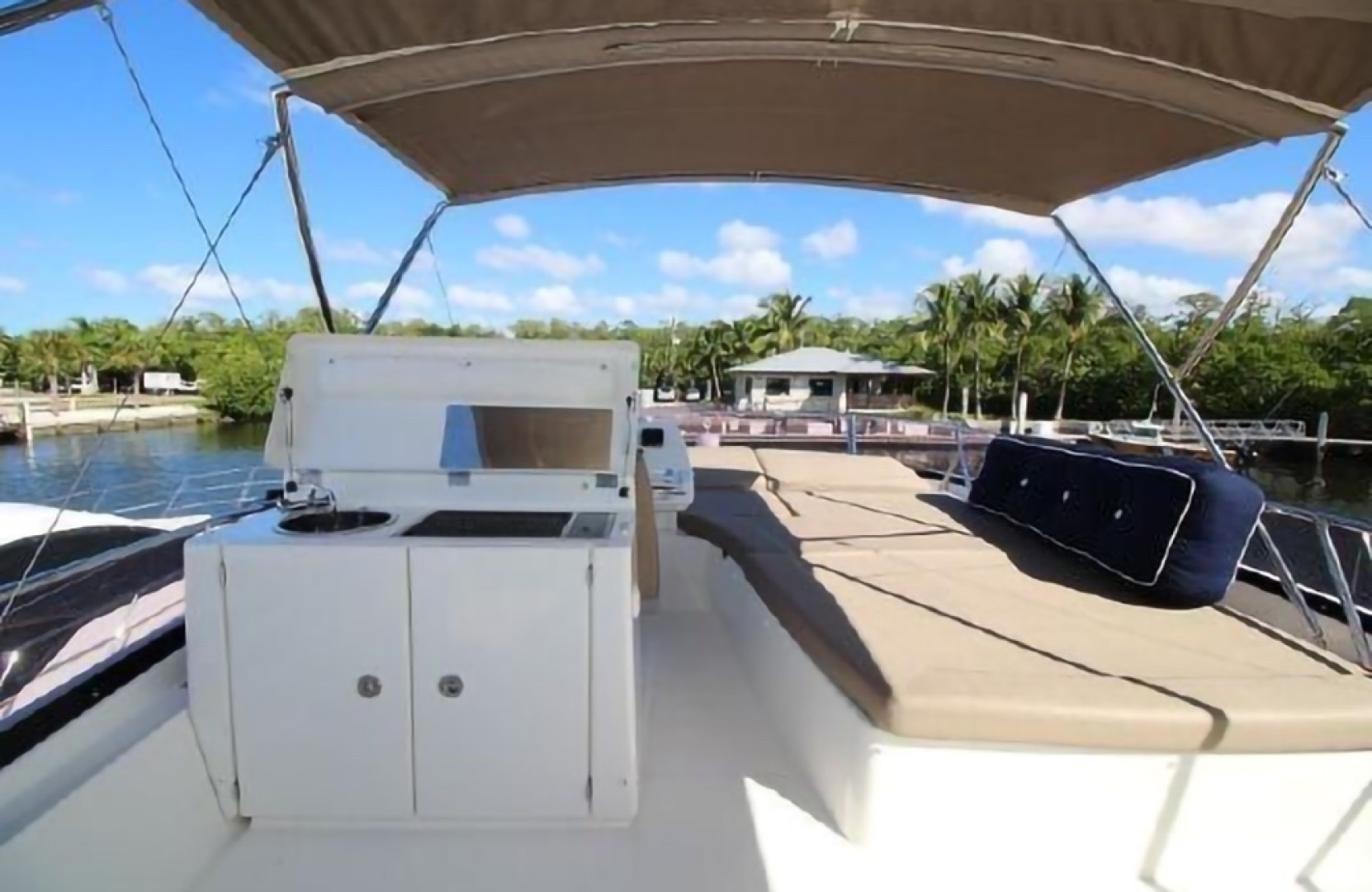 2015 PRESTIGE PRESTIGE 550 Base - Image 8