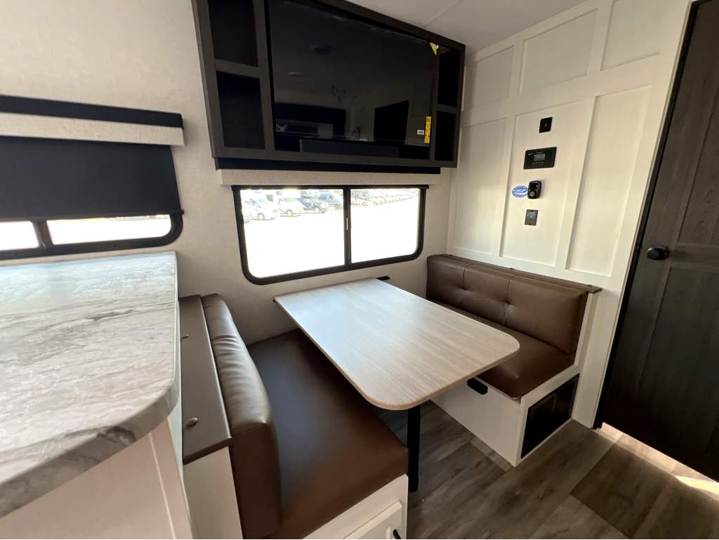 2026 VENTURE RV SPORTTREK 271VRB - Image 8
