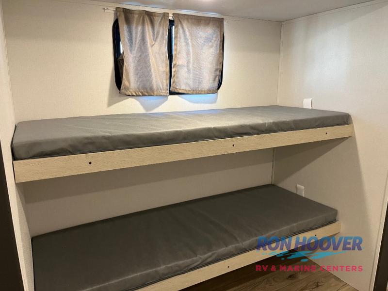 2026 COACHMEN 5320BEDS - Image 25