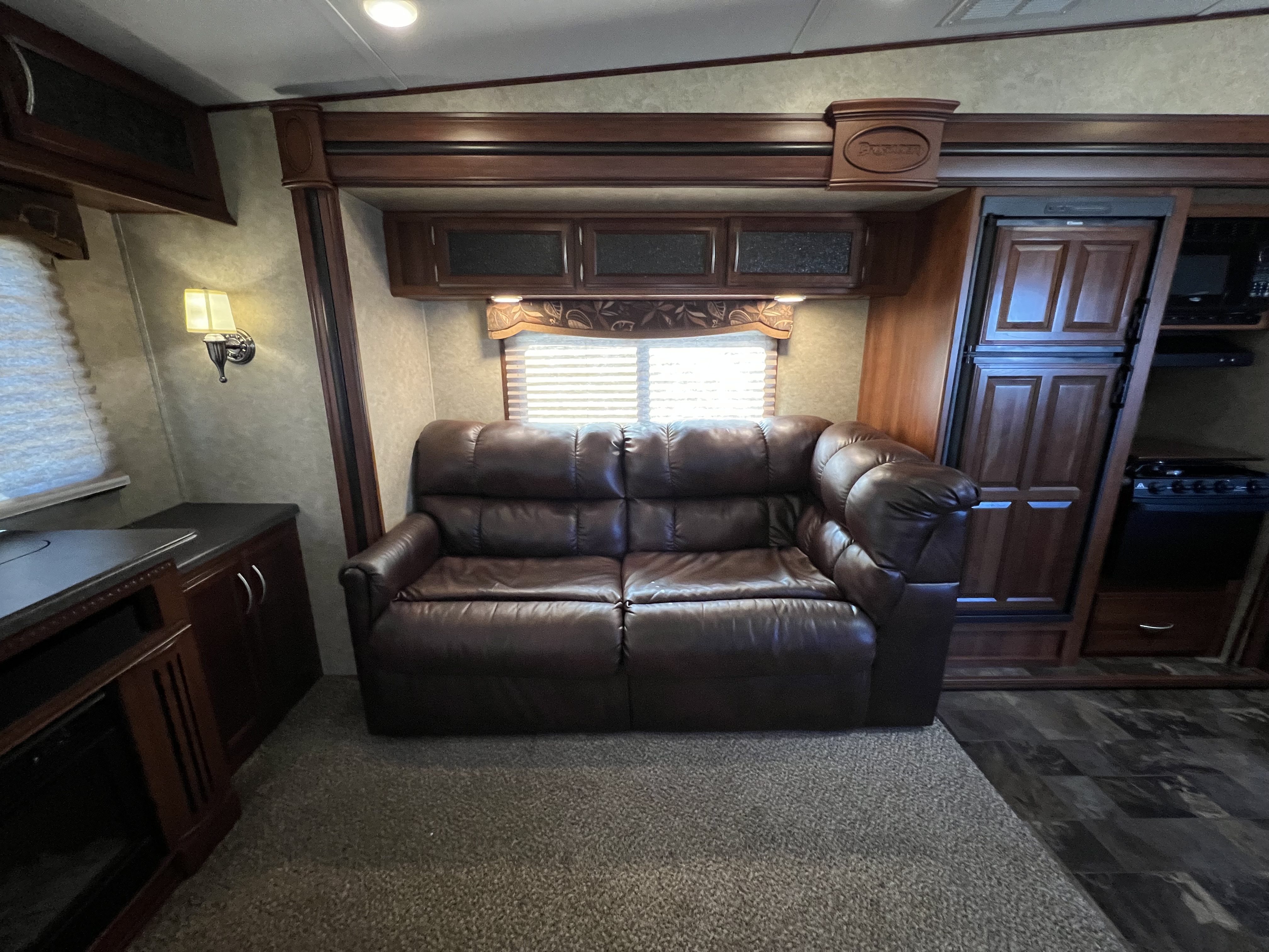 2014 Prime Time Crusader 285RET - Image 13